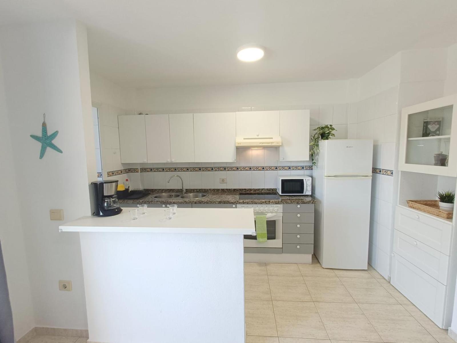 Cozy In Cristianos Apartament